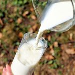 近所のスーパー・コンビニで牛乳が品切れ状態（北海道の地震の影響？）
